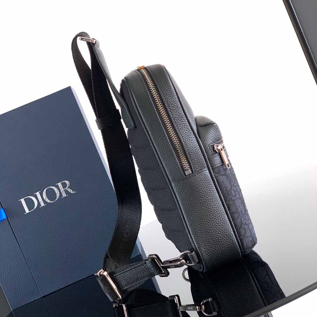 Dior Rider 2.0 Sling Bag  - DesignerGu
