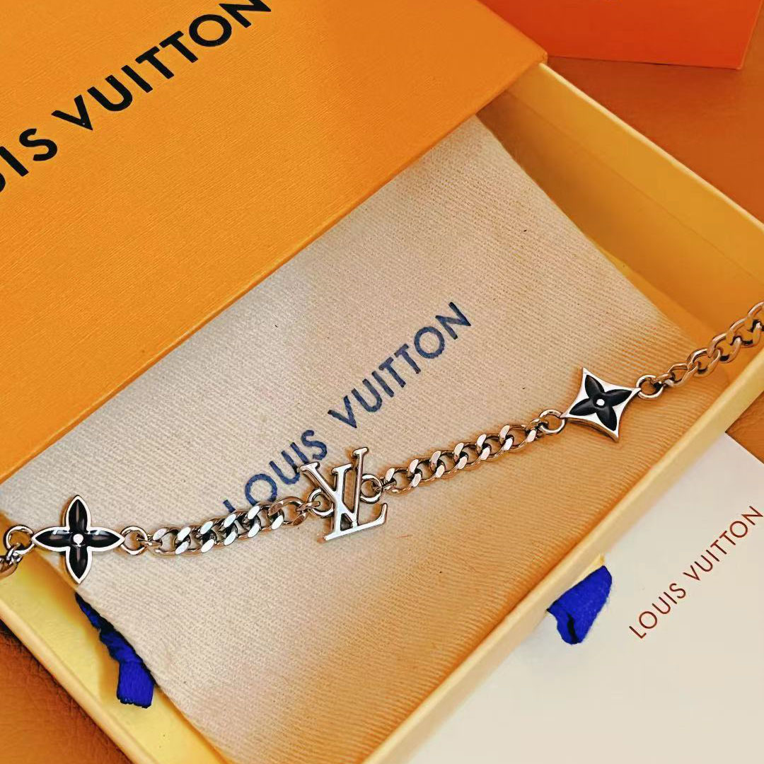 Louis Vuitton LV Spike Bracelet    M1520 - DesignerGu