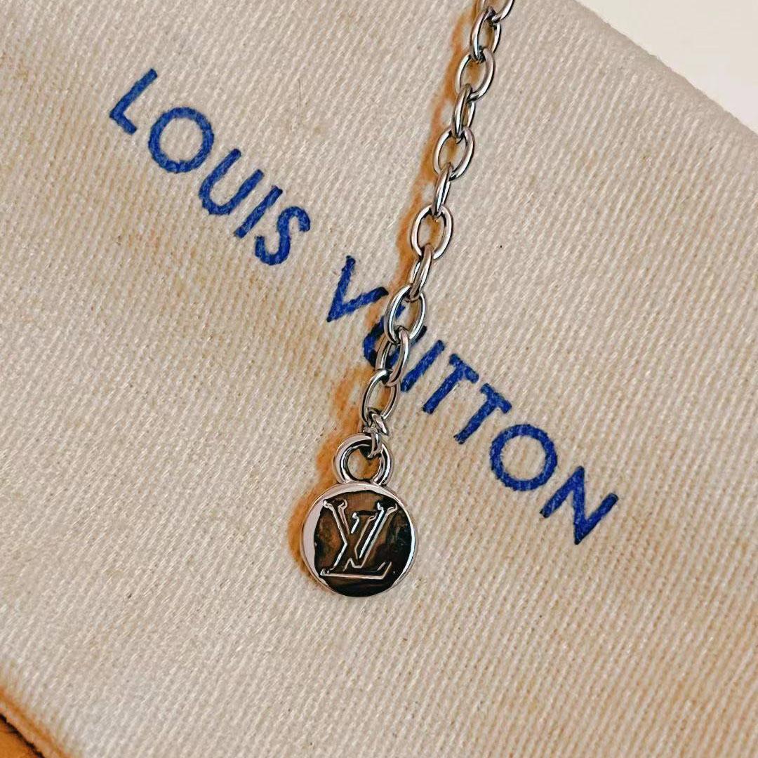 Louis Vuitton LV Spike Bracelet    M1520 - DesignerGu