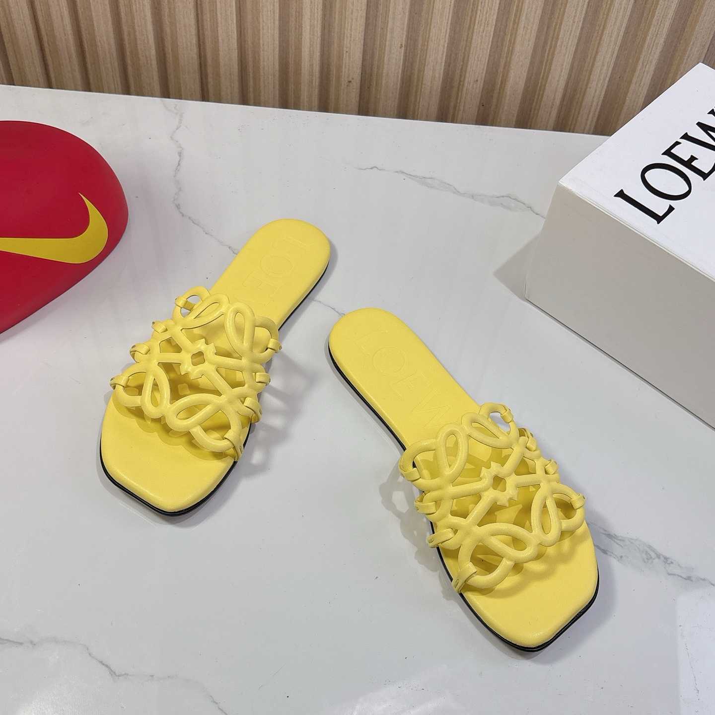 Loewe Petal Anagram Slide In Soft Calfskin - DesignerGu