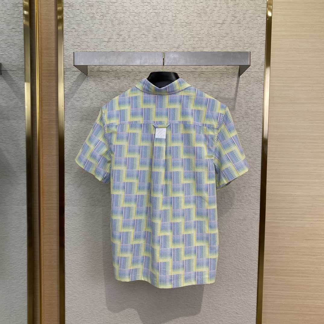 Louis Vuitton Graphic Printed Short-Sleeved Shirt    1AGTQG - DesignerGu