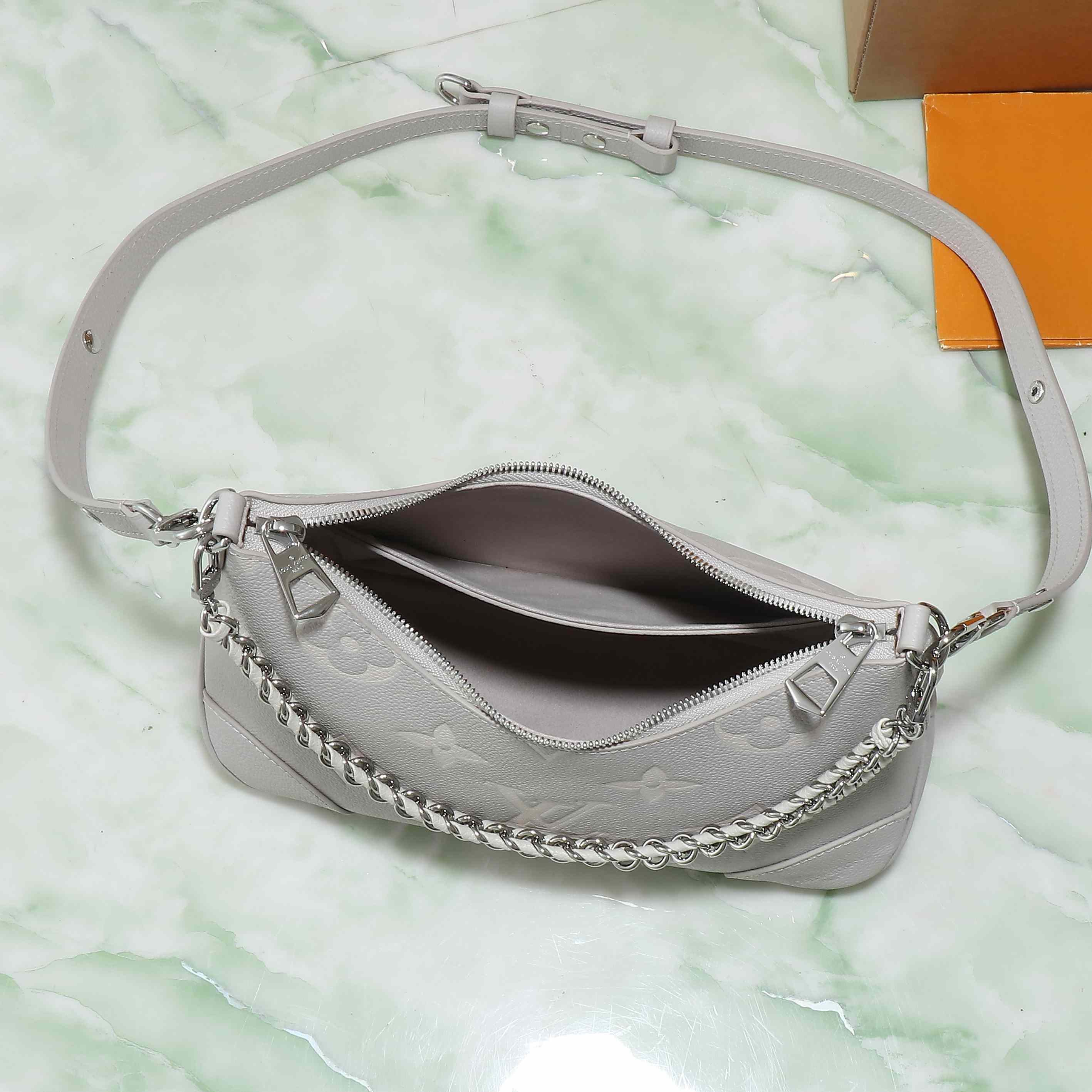 Louis Vuitton Boulogne   M14211 - DesignerGu