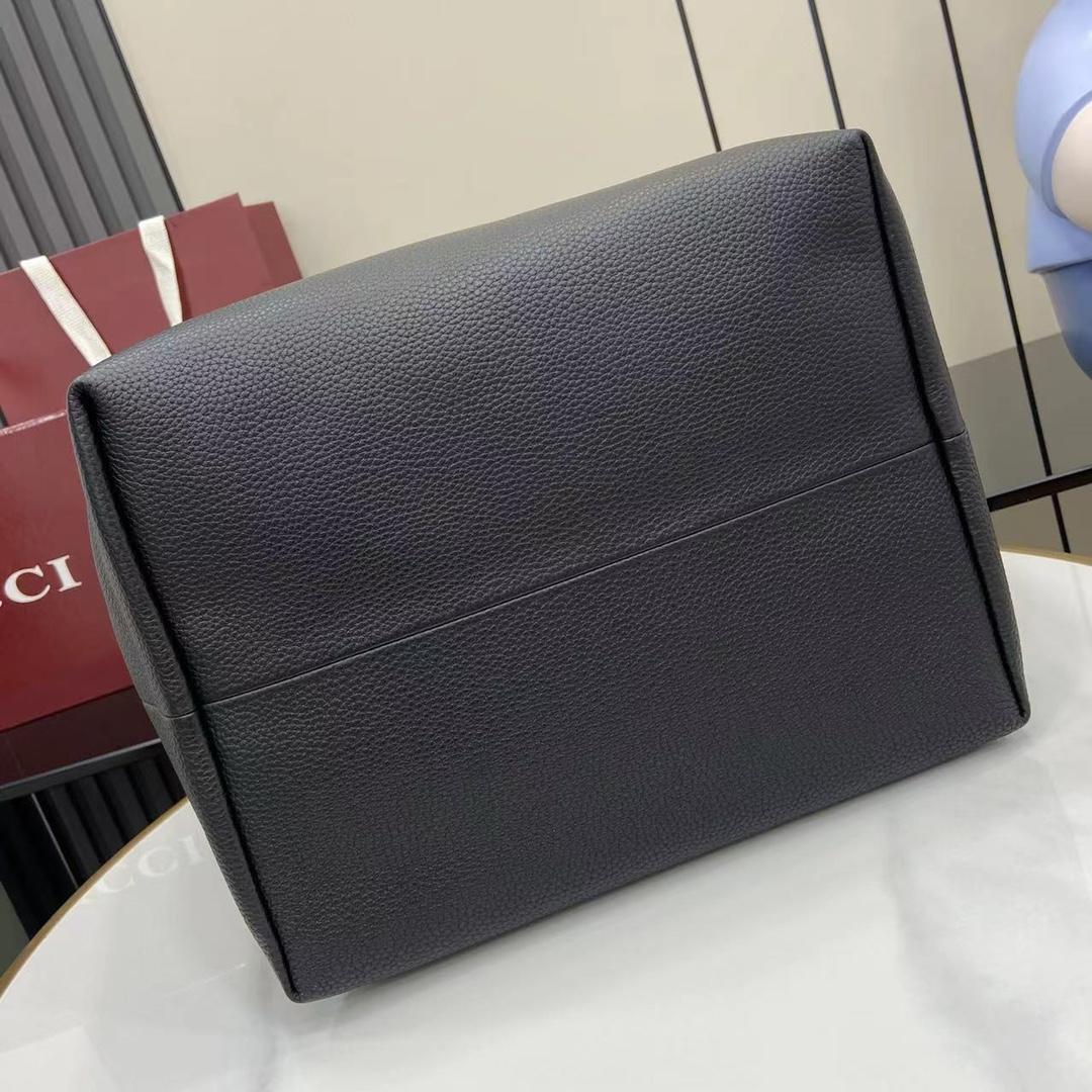 Gucci Totissima Large Reversible Tote Bag - DesignerGu