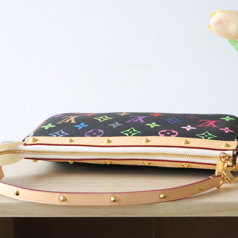  Louis Vuitton Pouch Pochette  22*13cm   M92649 - DesignerGu