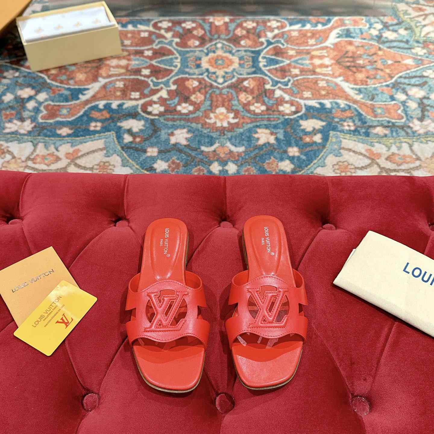 Louis Vuitton LV Isola Flat Mule - DesignerGu
