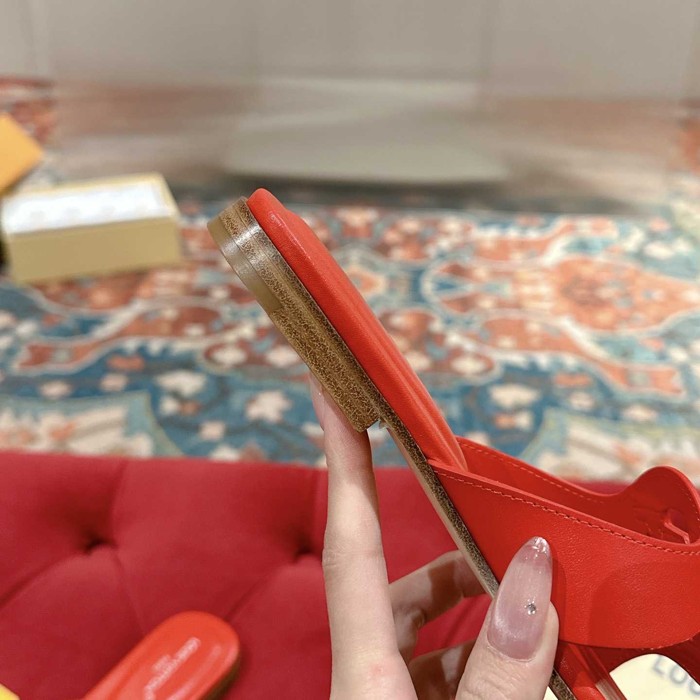 Louis Vuitton LV Isola Flat Mule - DesignerGu