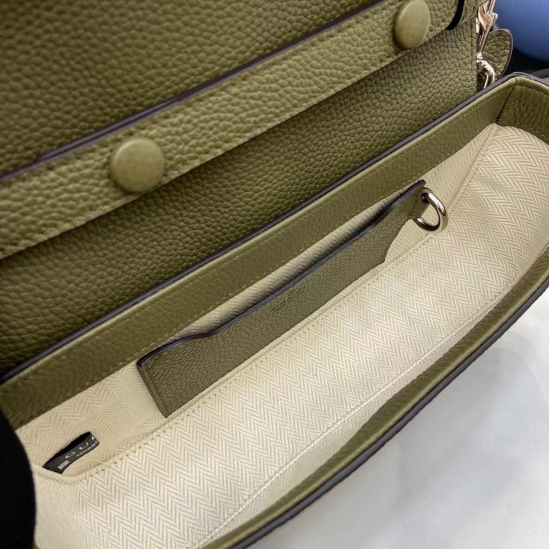 Gucci Small Crossbody Bag With Hook Closure - DesignerGu