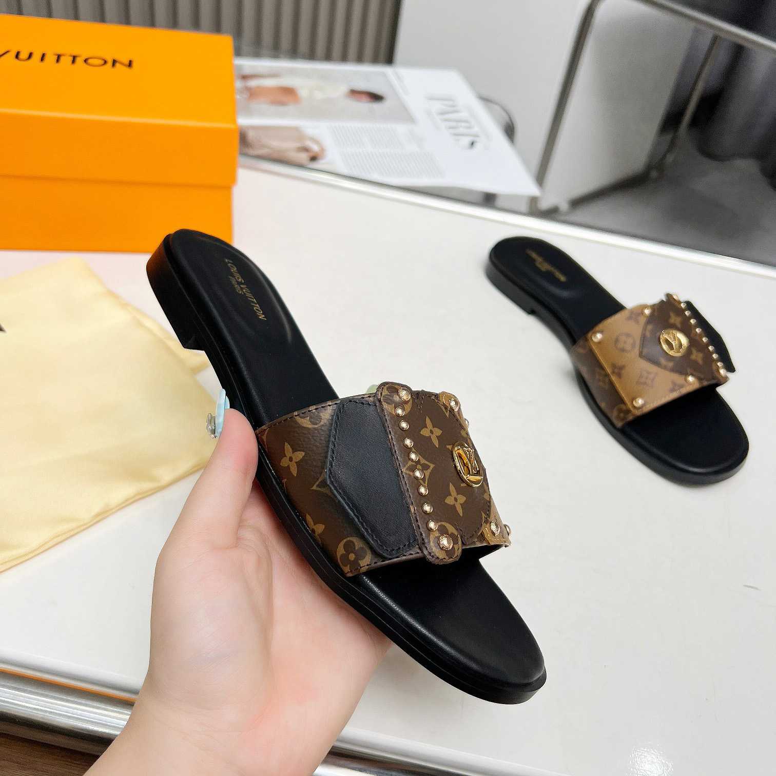 Louis Vuitton LV Frame Flat Mule   1ACXG7 - DesignerGu