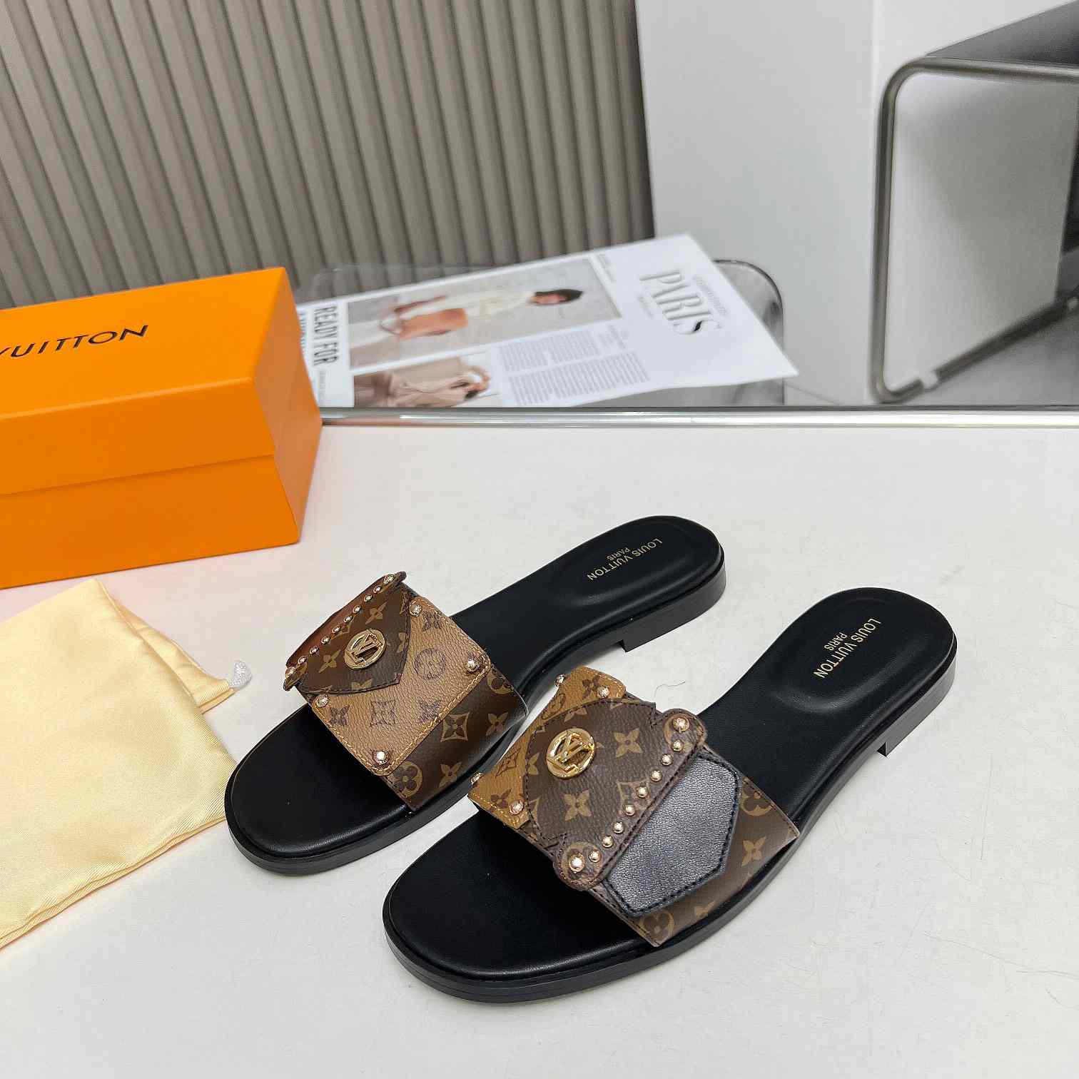 Louis Vuitton LV Frame Flat Mule   1ACXG7 - DesignerGu