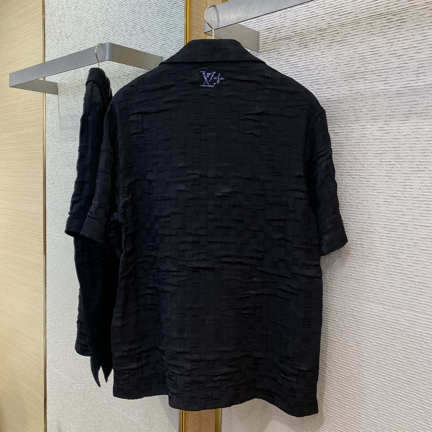 Louis Vuitton Graphic Jacquard Short-Sleeved Shirt  1AHCH7 - DesignerGu