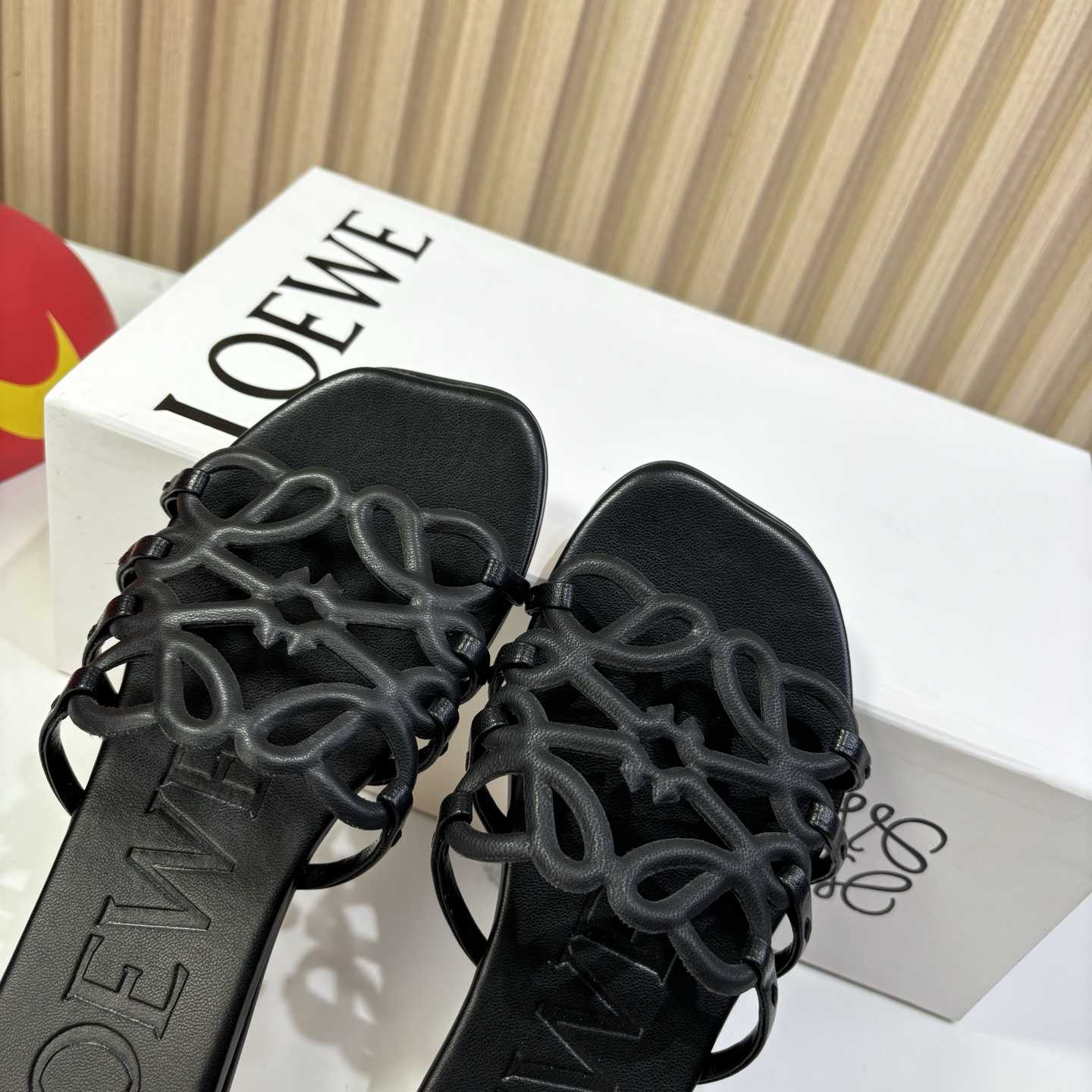 Loewe Petal Anagram Slide In Soft Calfskin - DesignerGu