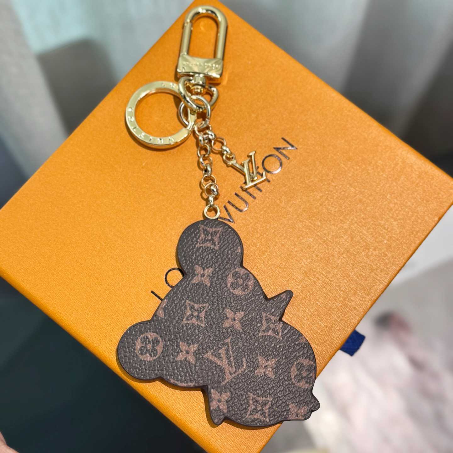 Louis Vuitton LV x TM Superflat Panda Key Holder   M02467 - DesignerGu