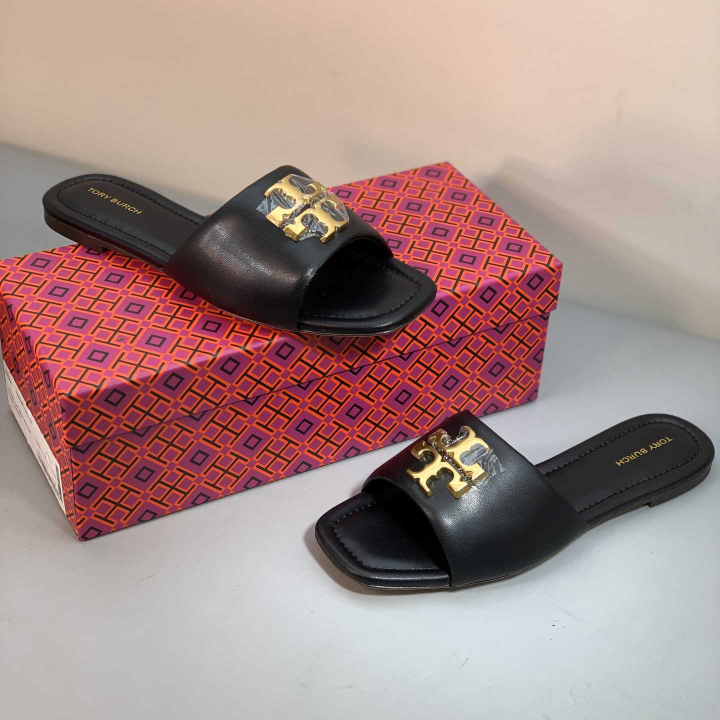 Tory Burch Eleanor Slide Sandal - DesignerGu