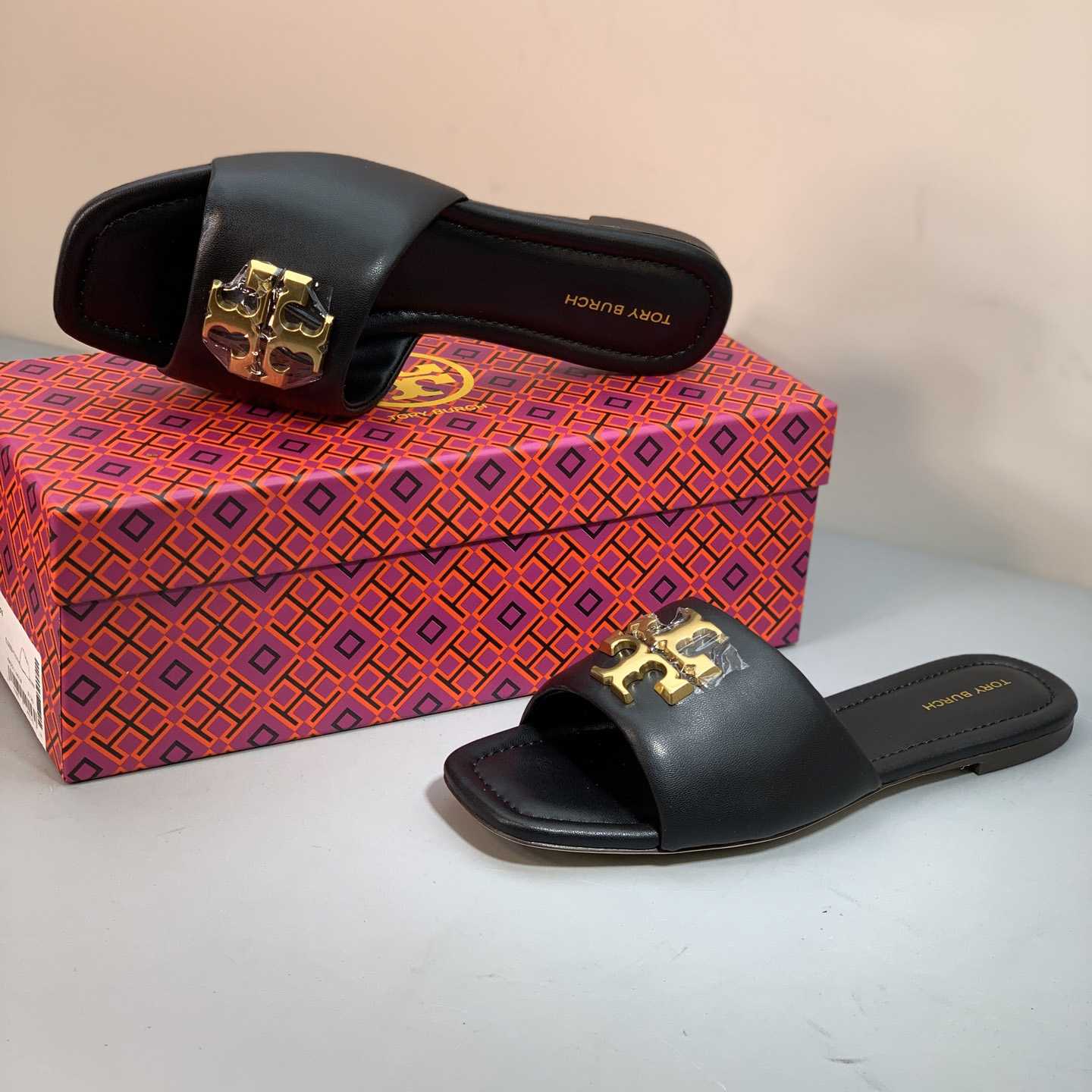 Tory Burch Eleanor Slide Sandal - DesignerGu