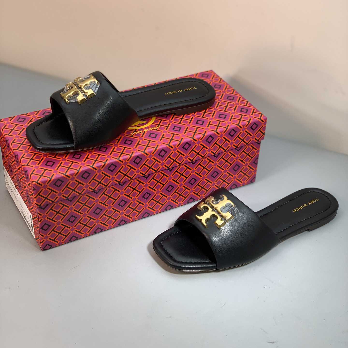Tory Burch Eleanor Slide Sandal - DesignerGu