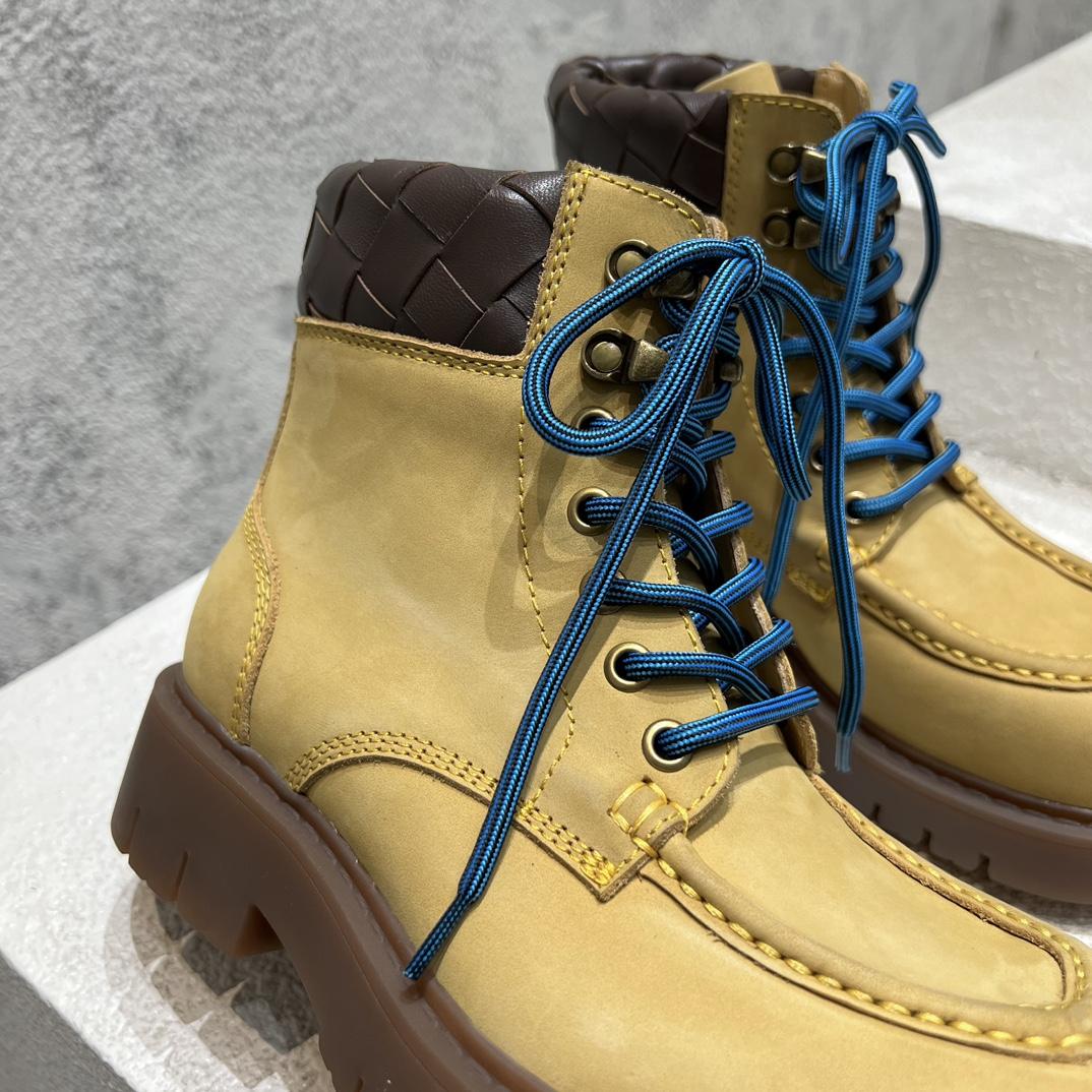 Bottega Veneta Haddock Lace-Up Ankle Boot - DesignerGu