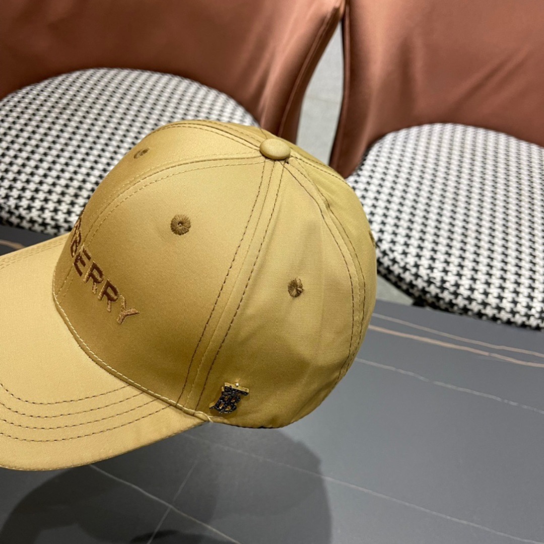 Burberry Baseball Cap - DesignerGu