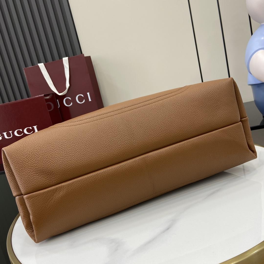 Gucci Softbit Maxi Shoulder Bag - DesignerGu