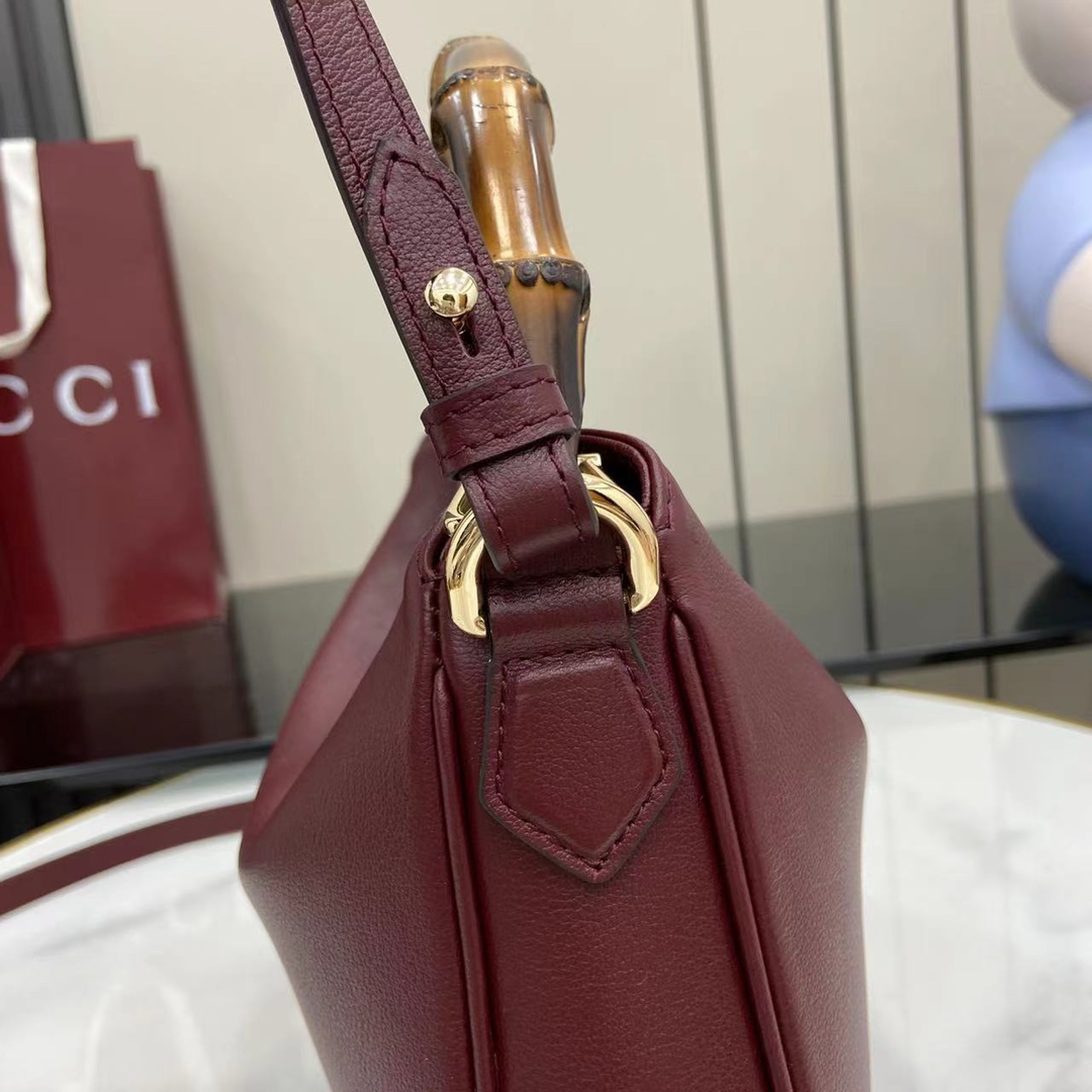 Gucci Diana Small Shoulder Bag - DesignerGu