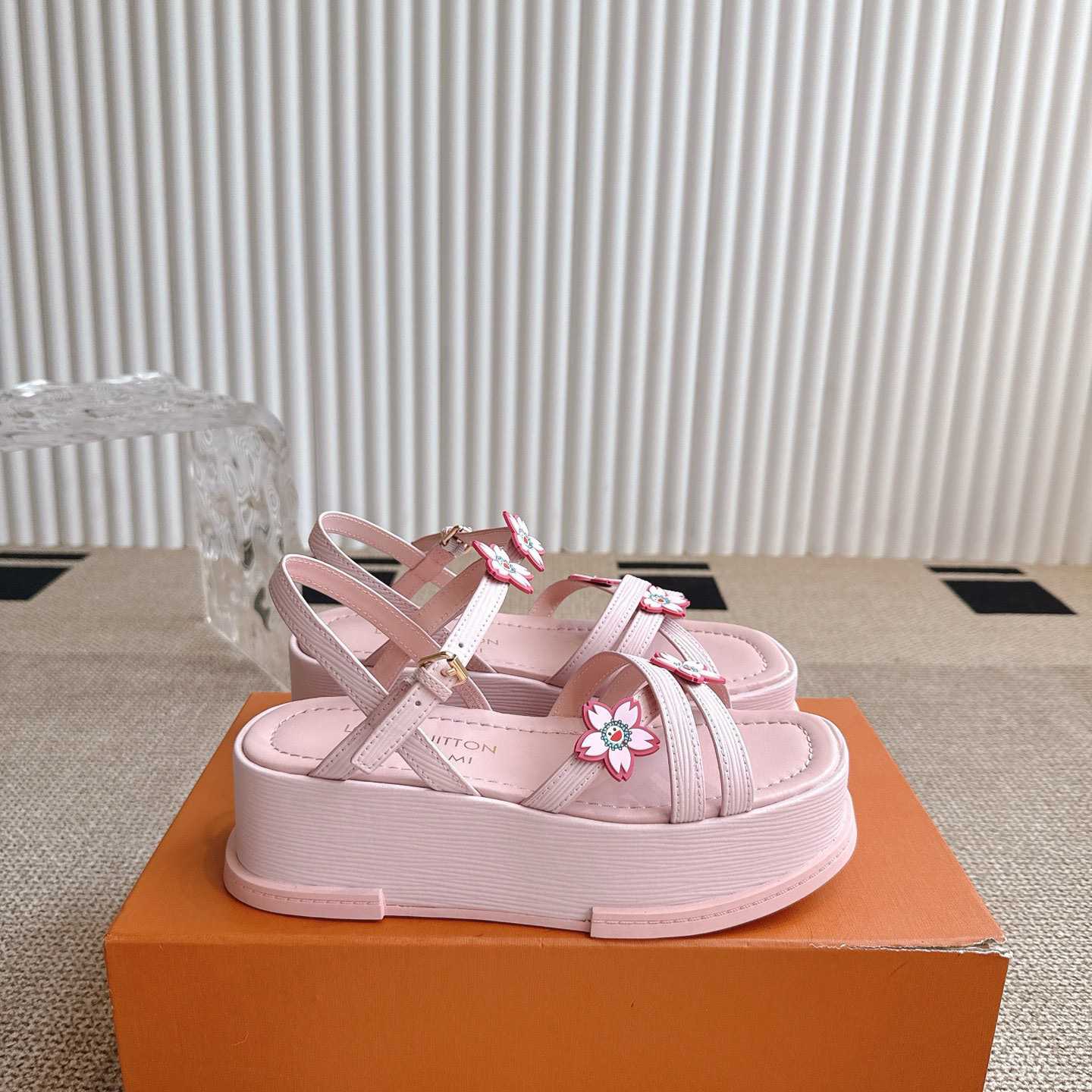 Louis Vuitton LV x TM Maya Platform Sandal  1AGWO2 - DesignerGu