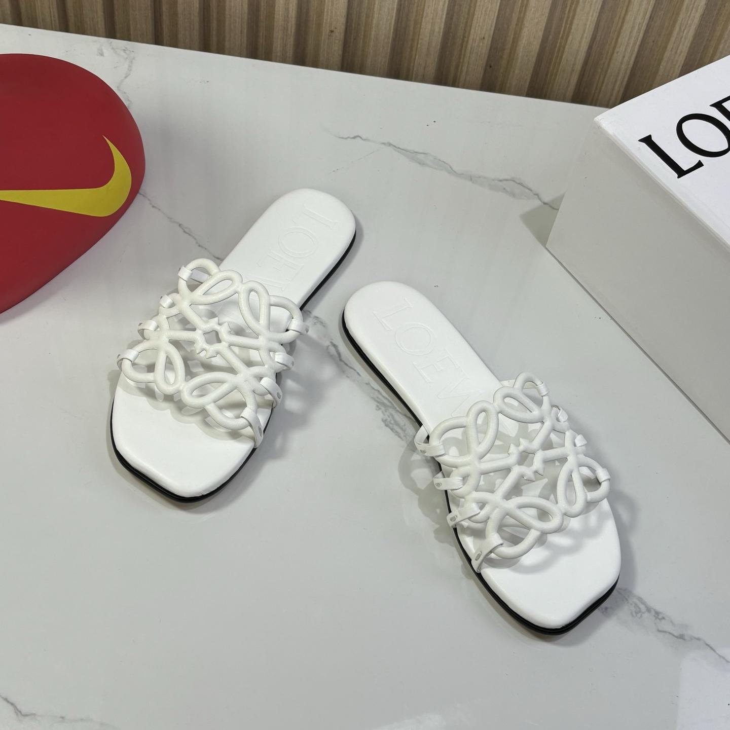 Loewe Petal Anagram Slide In Soft Calfskin - DesignerGu