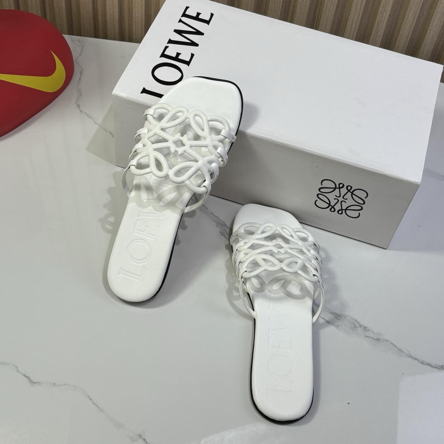 Loewe Petal Anagram Slide In Soft Calfskin - DesignerGu