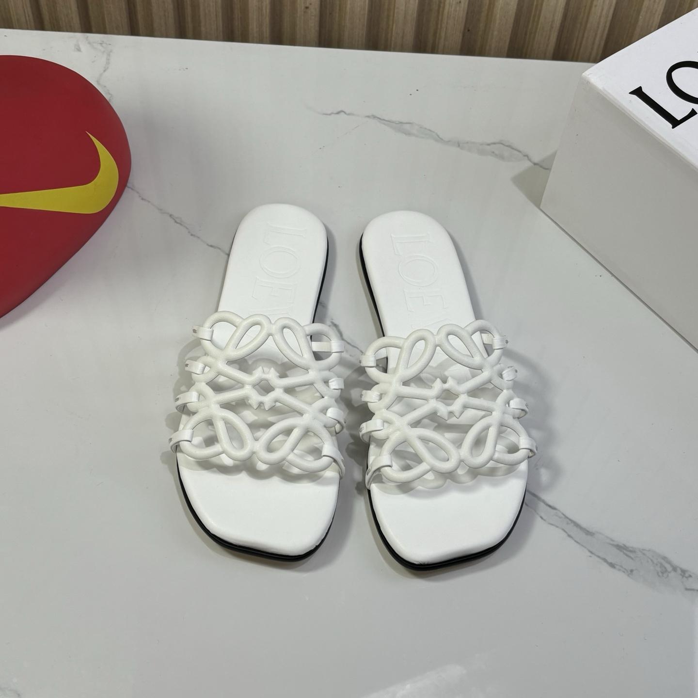 Loewe Petal Anagram Slide In Soft Calfskin - DesignerGu