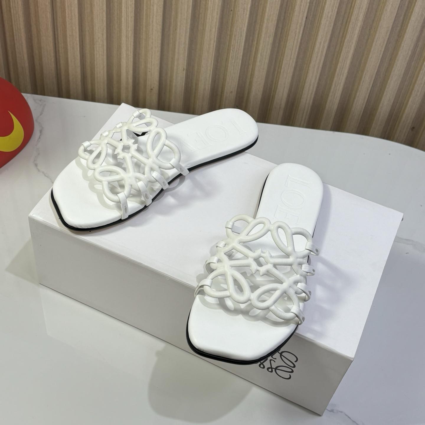 Loewe Petal Anagram Slide In Soft Calfskin - DesignerGu