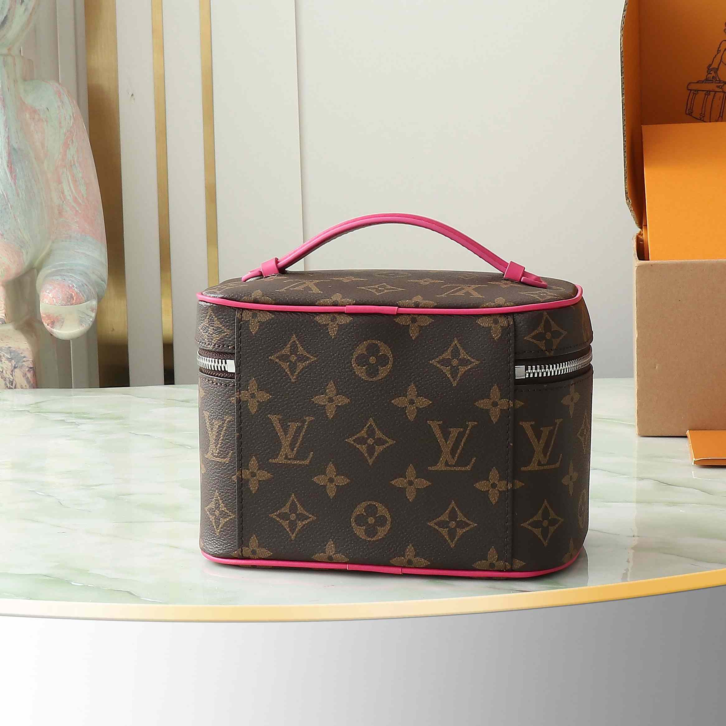 Louis Vuitton Nice Mini  M12650 - DesignerGu