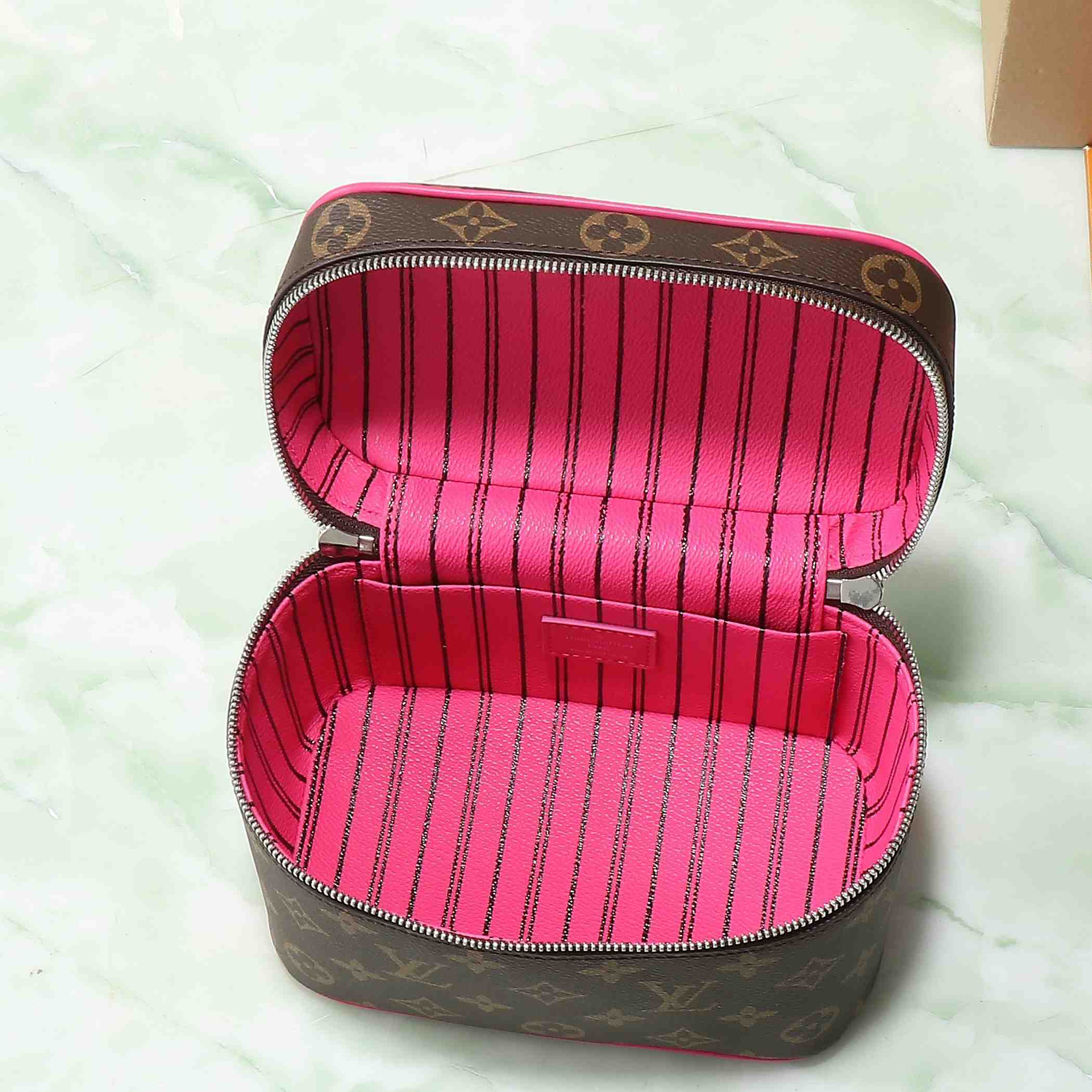 Louis Vuitton Nice Mini  M12650 - DesignerGu