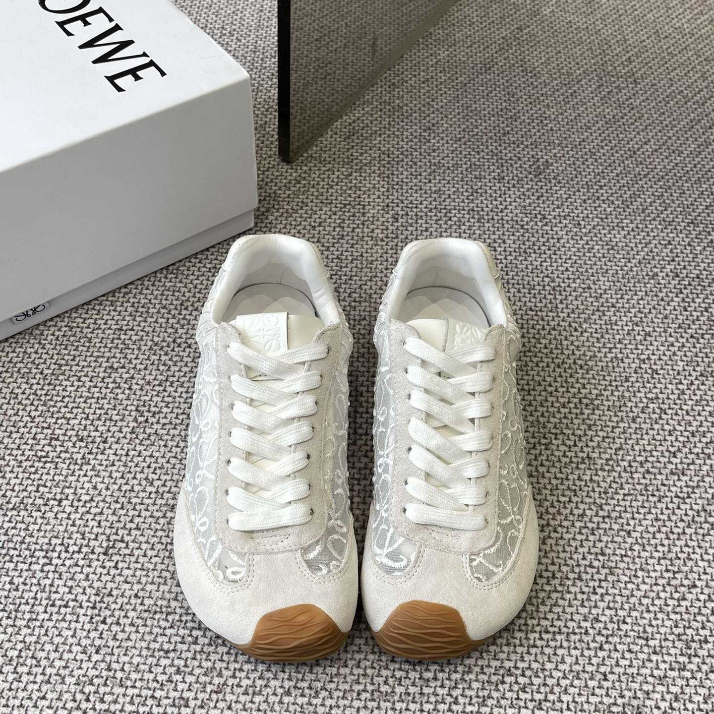 Loewe Runner  - DesignerGu