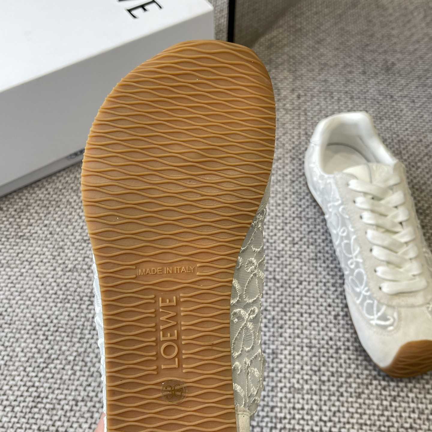 Loewe Runner  - DesignerGu