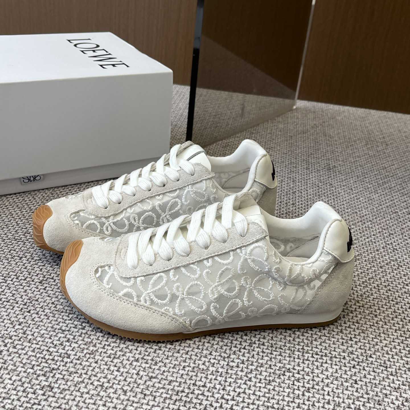 Loewe Runner  - DesignerGu