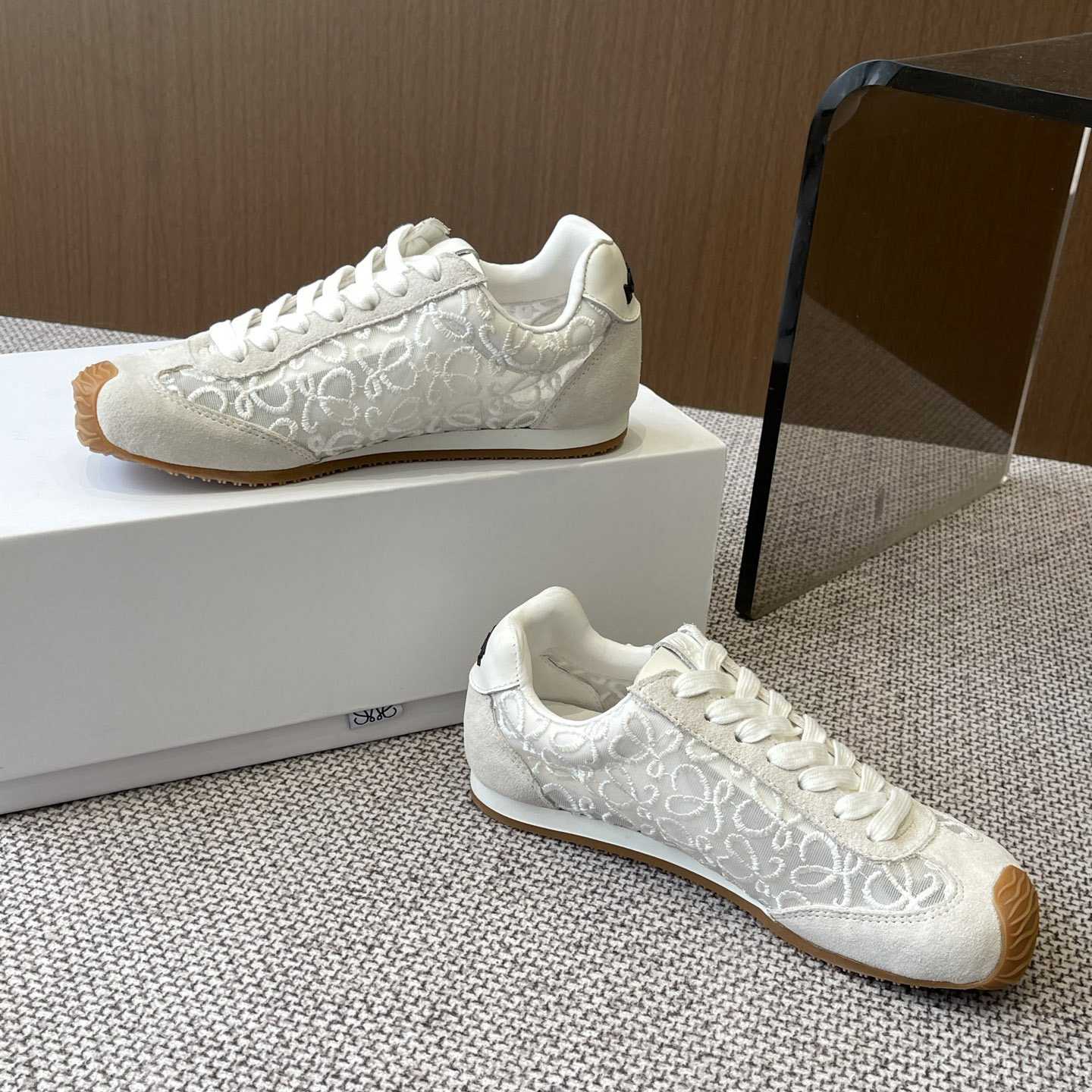 Loewe Runner  - DesignerGu