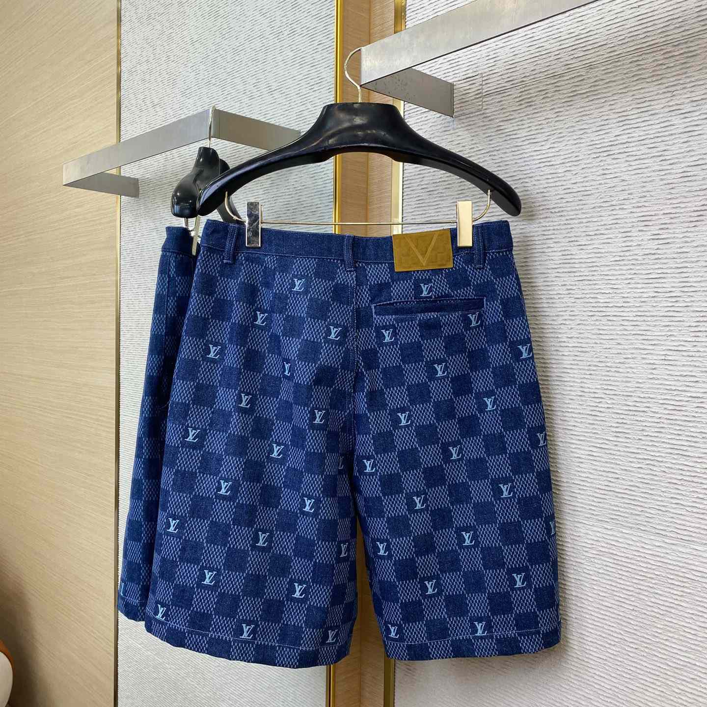 Louis Vuitton Embroidered Damier Denim Shorts  1AFVO5 - DesignerGu