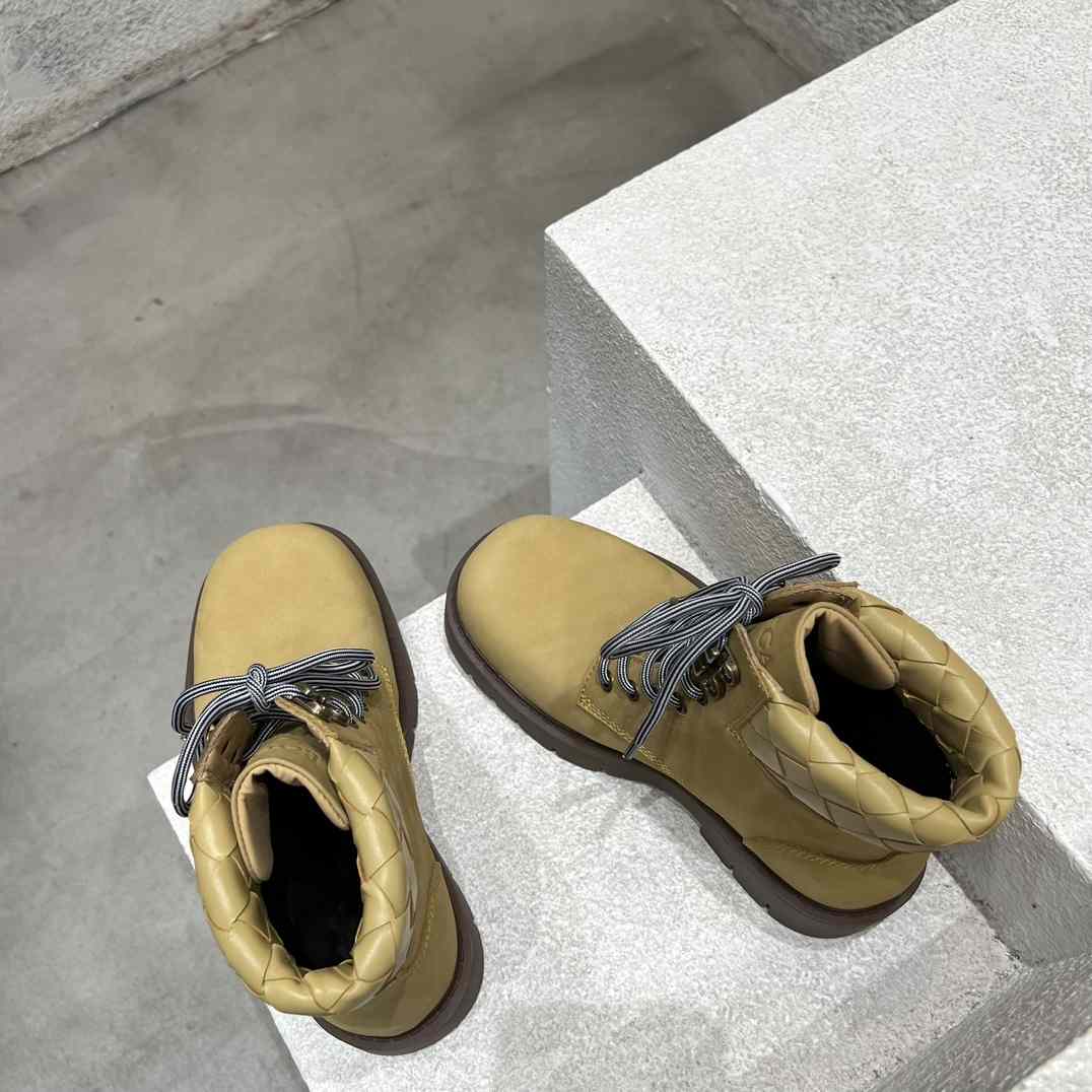 Bottega Veneta Haddock Lace-Up Ankle Boot - DesignerGu