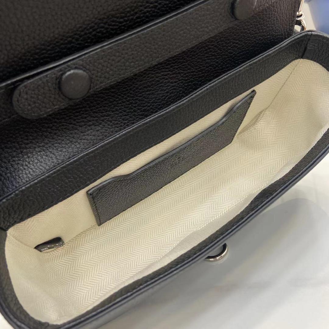 Gucci Small Crossbody Bag With Hook Closure - DesignerGu