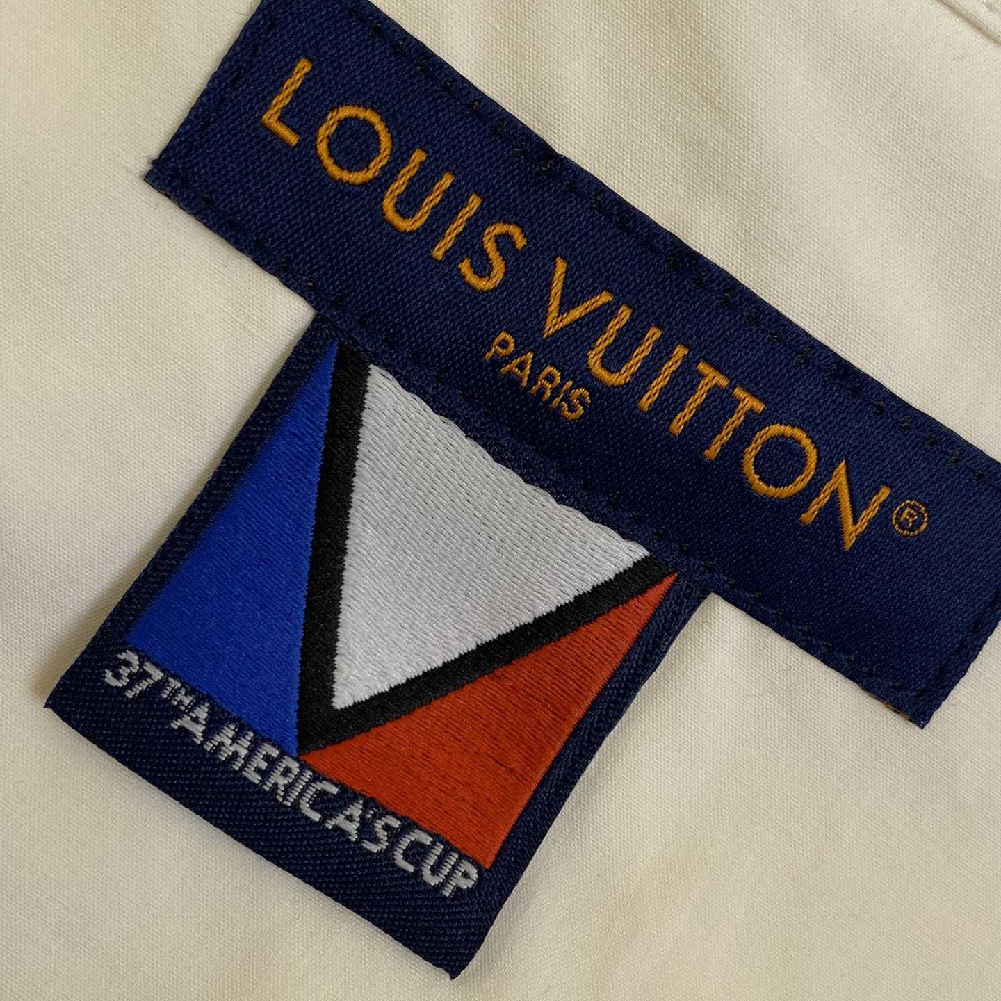 Louis Vuitton Embellished Open Collar Long-Sleeved Shirt   1AFVQQ - DesignerGu