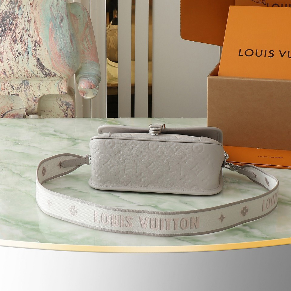 Louis Vuitton Diane   M14214 - DesignerGu