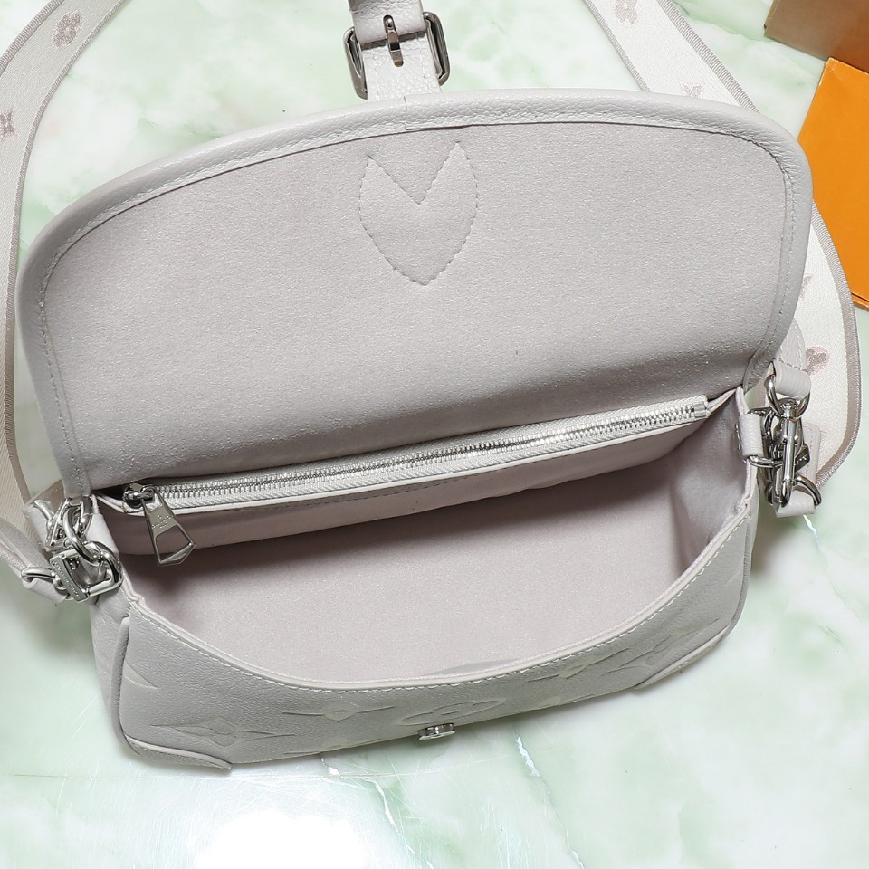 Louis Vuitton Diane   M14214 - DesignerGu