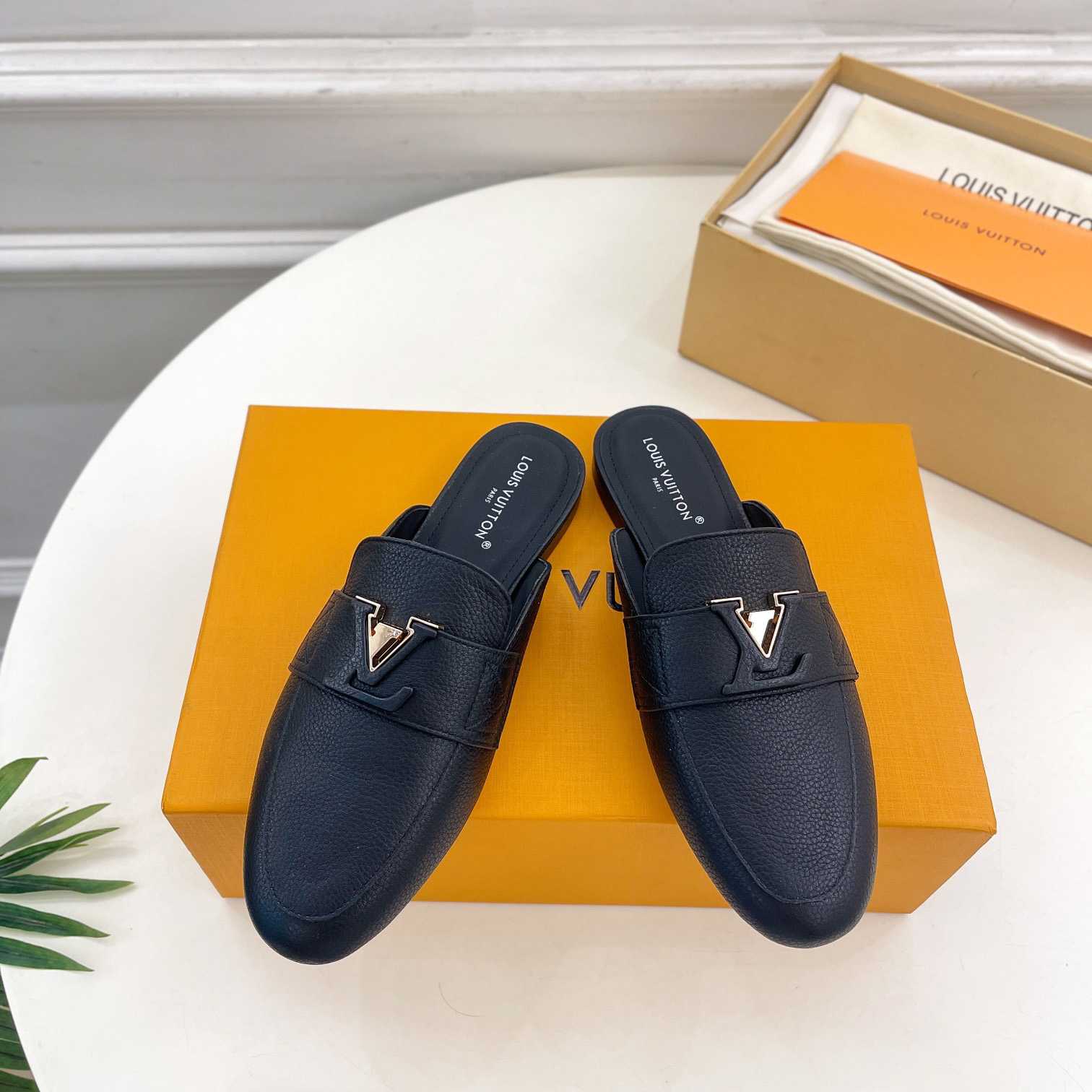 Louis Vuitton LV Capri Open Back Loafer  1AC7N3 - DesignerGu