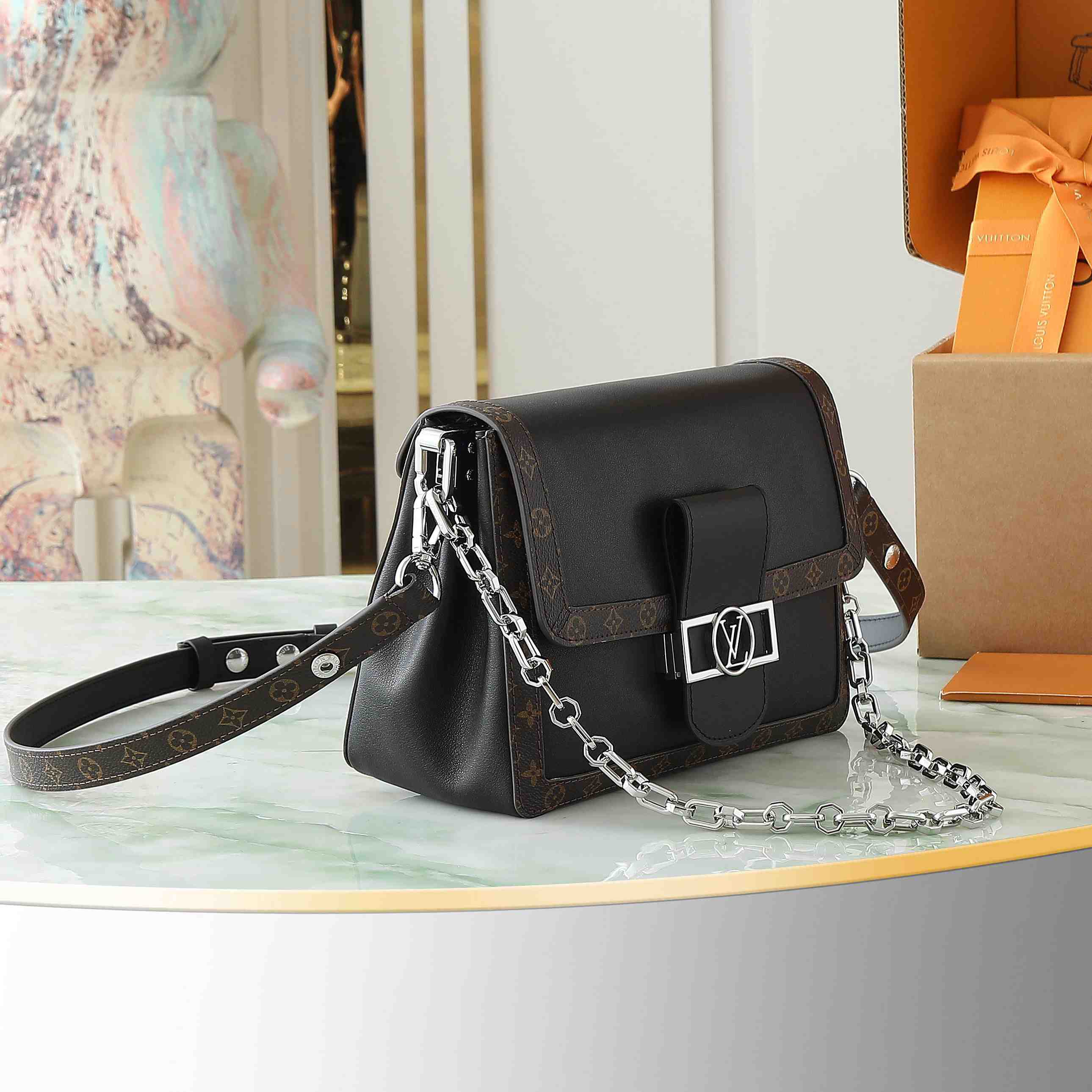 Louis Vuitton Dauphine Soft Vibe MM   M13450 - DesignerGu