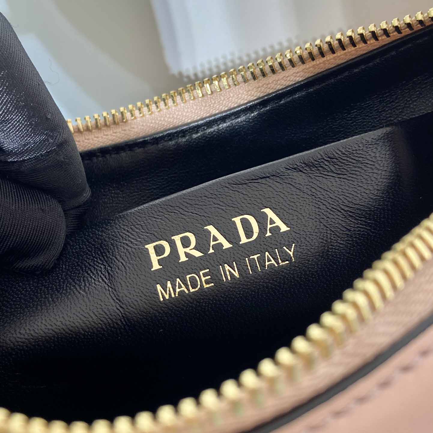 Prada Arqué Small Leather Shoulder Bag - DesignerGu