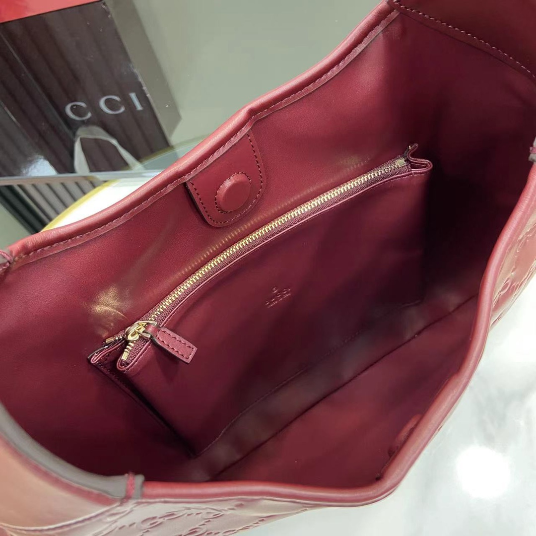 Gucci B Medium Shoulder Bag - DesignerGu