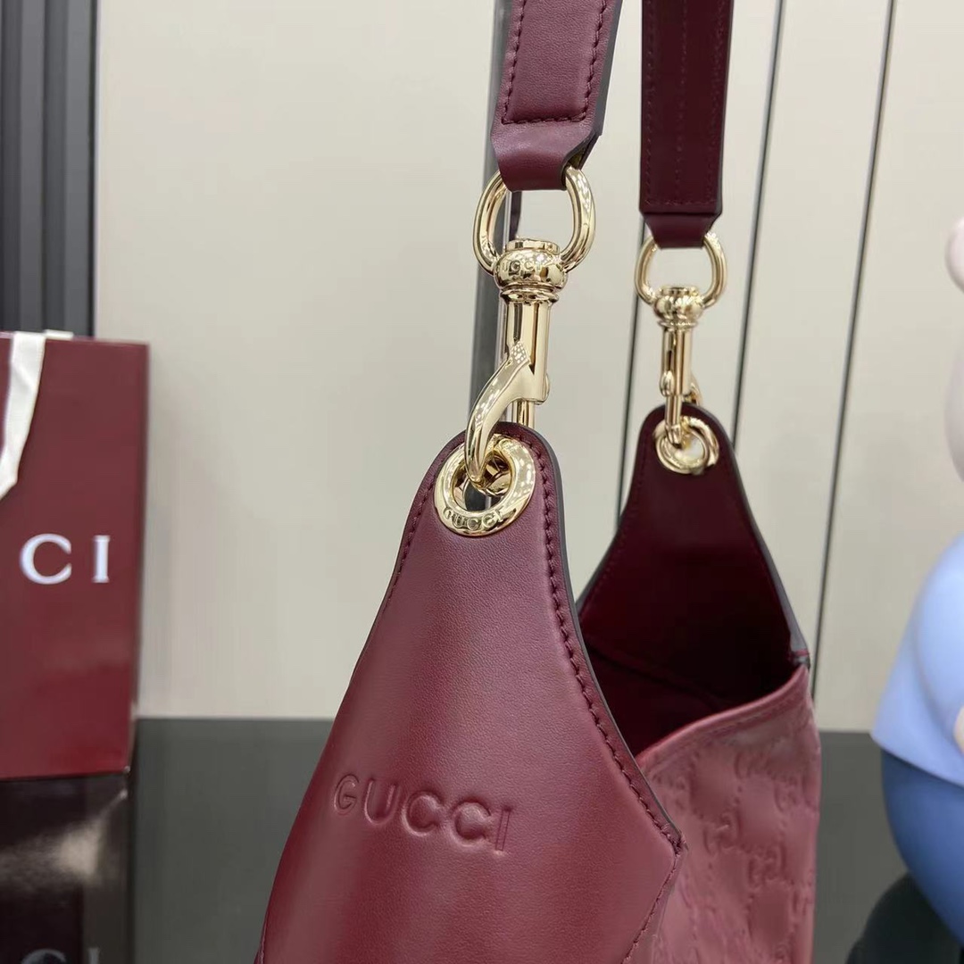 Gucci B Medium Shoulder Bag - DesignerGu