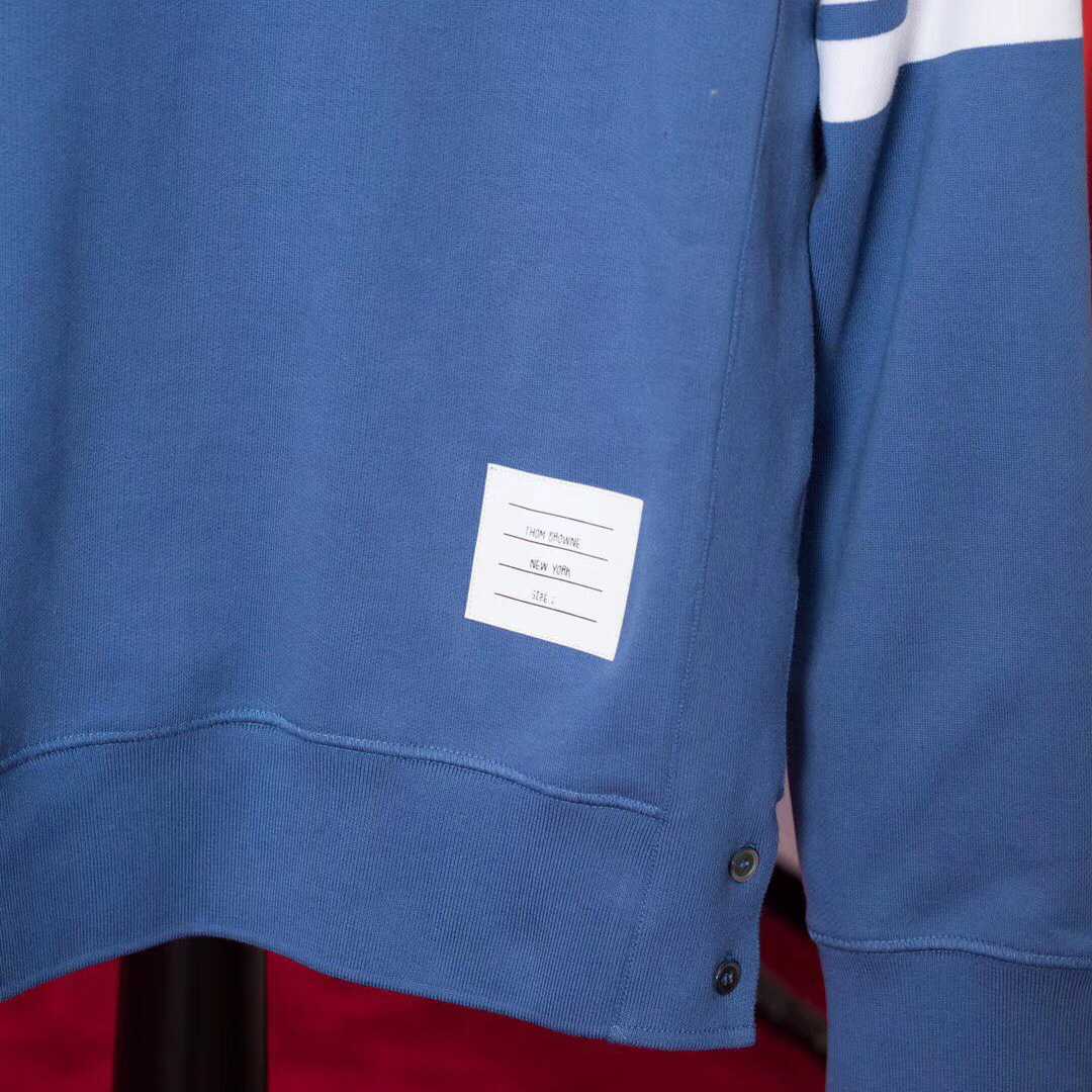 Thom Browne Stripe Sleeve Sweatshirt    TB22 - DesignerGu