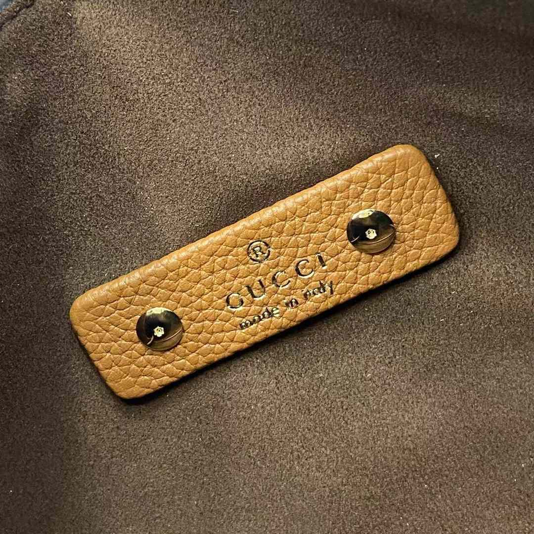 Gucci Softbit Medium Top Handle Bag - DesignerGu