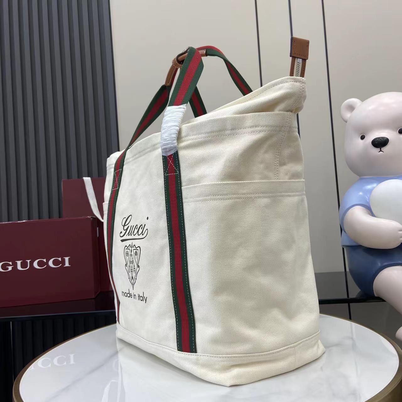 Gucci Printed Canvas Large Tote Bag - DesignerGu