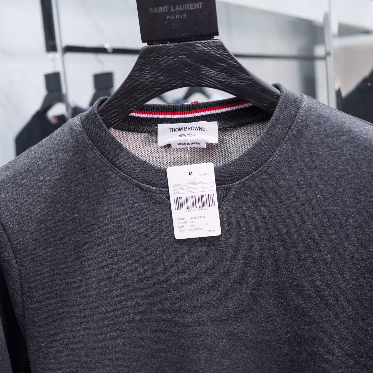 Thom Browne Stripe Sleeve Sweatshirt    TB22 - DesignerGu