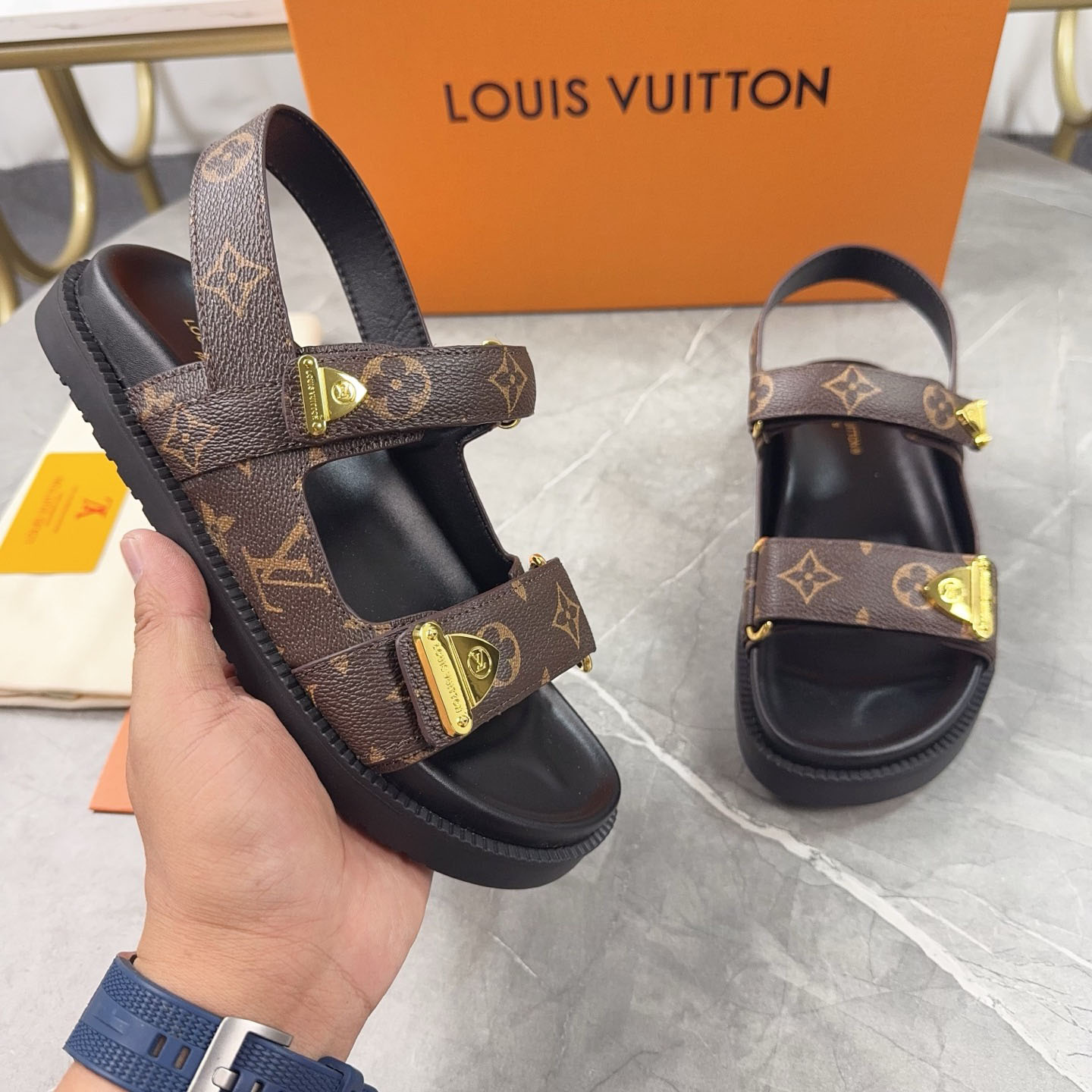 Louis Vuitton LV Sunset Comfort Sandal  1AHNWM - DesignerGu
